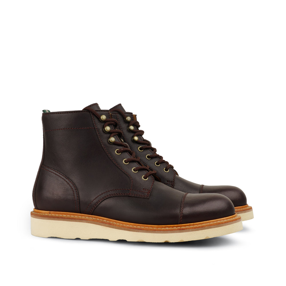 Milwaukee Borchert men's cap toe lace-up leather boot with cream wedge sole