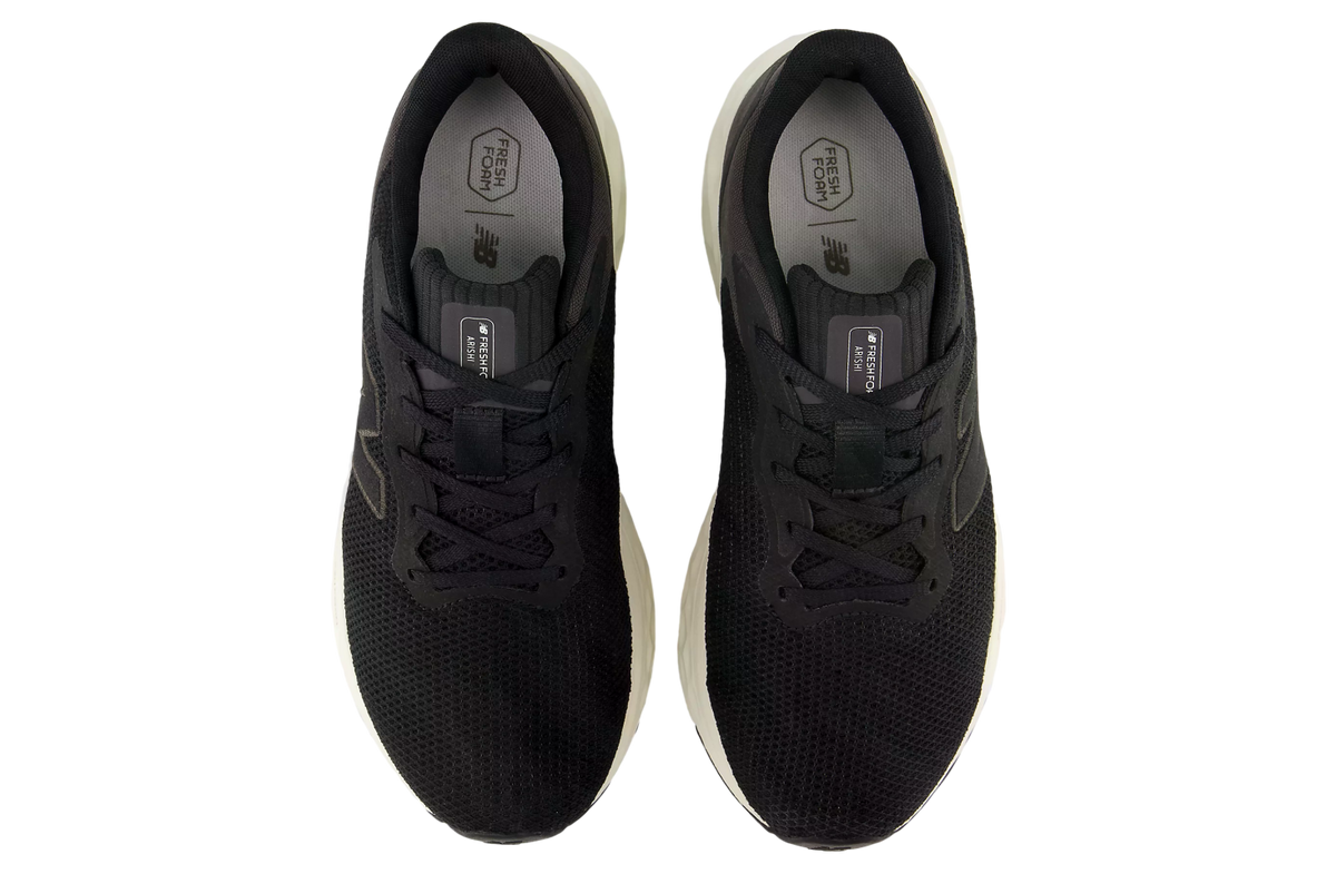 New Balance Fresh Foam Arishi v4 black running shoes shown from top-down angle