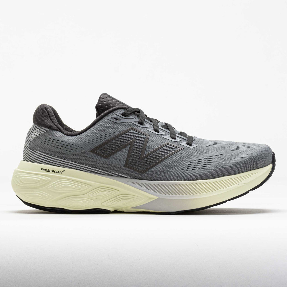 New Balance Fresh Foam X 880v15 men's running shoe, lateral side view on white background