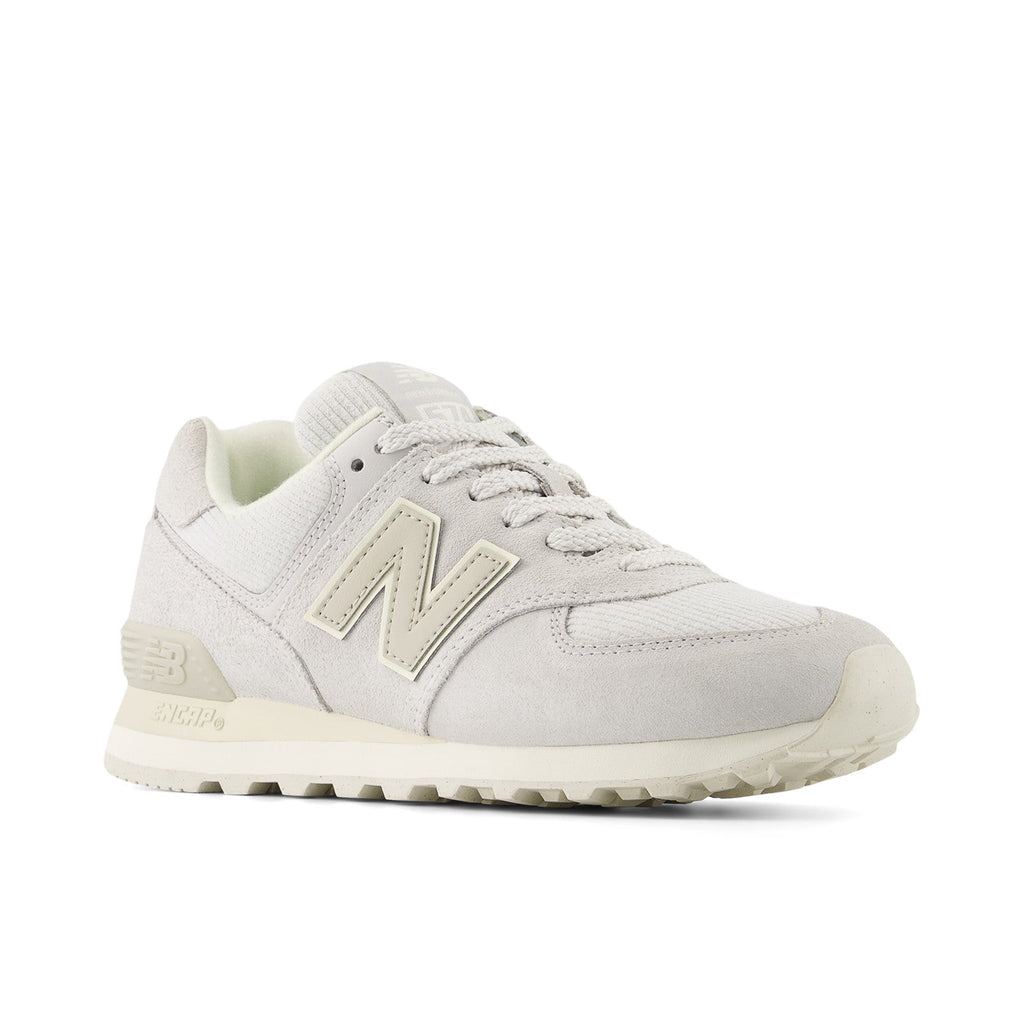 New Balance 574 women's low-top sneaker in light grey suede and mesh with classic N logo