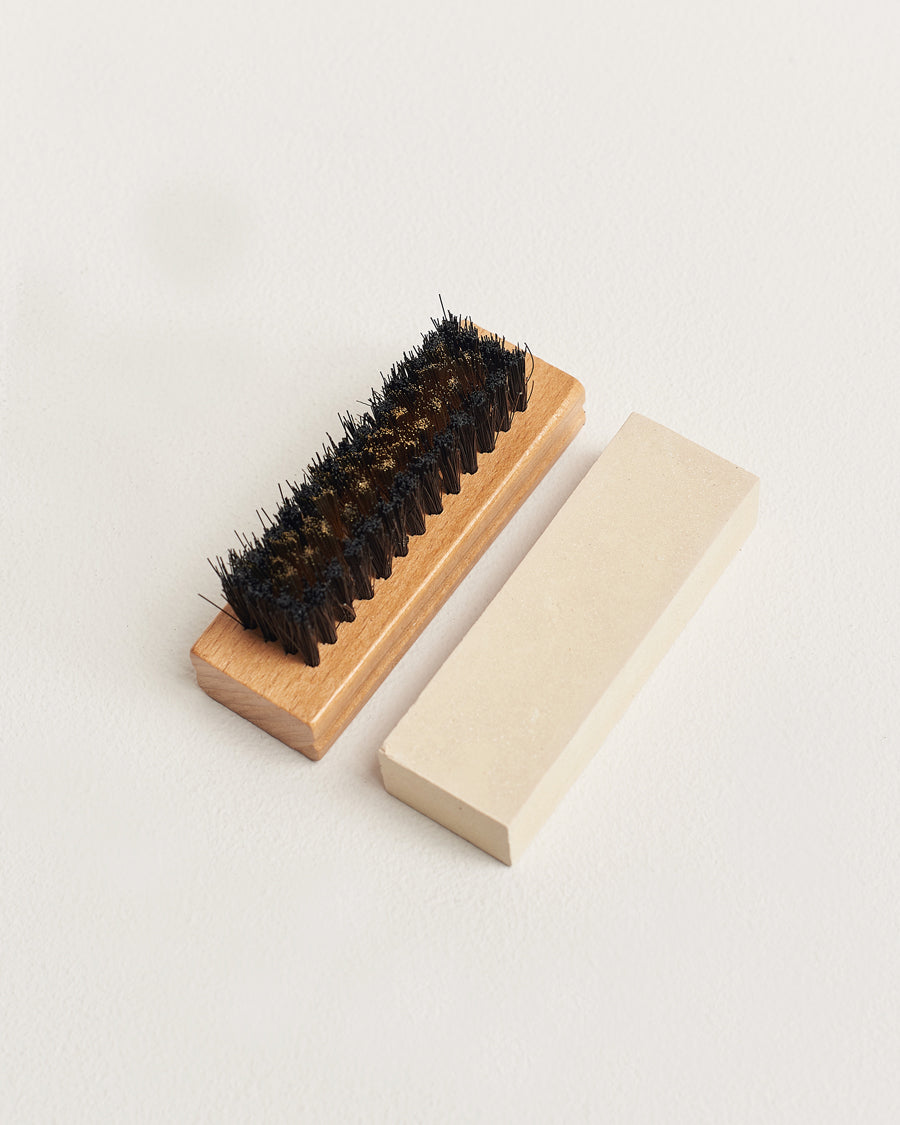 Roughout and nubuck cleaner kit with wooden brush and crepe cleaning block